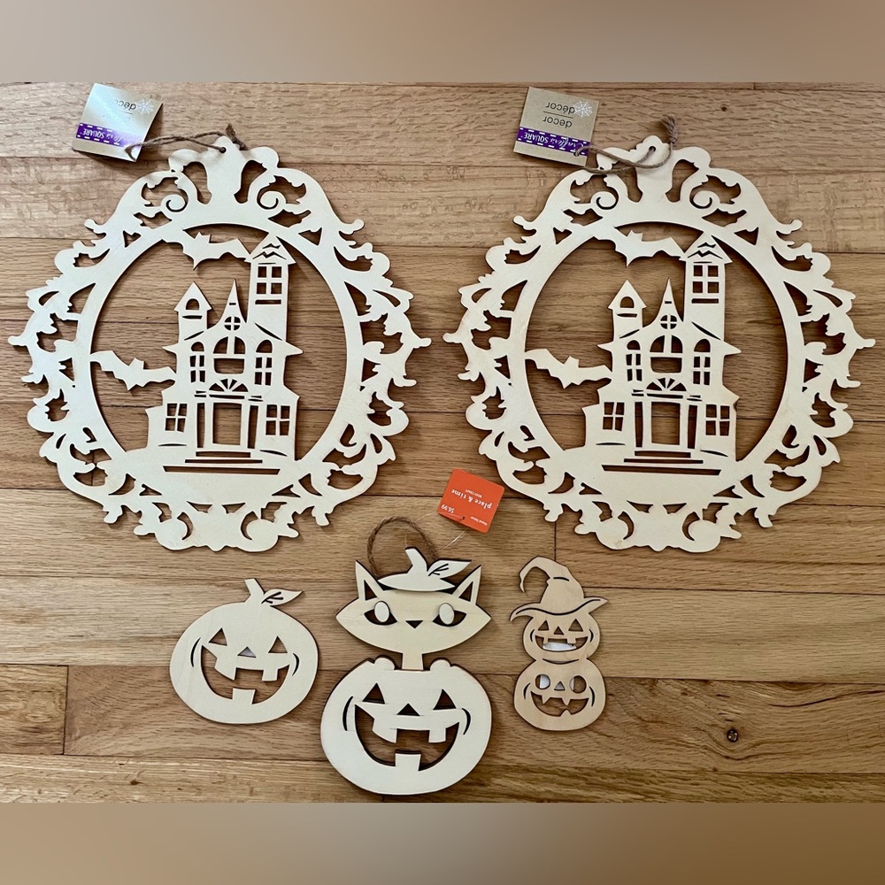 NWT Wood Halloween Decor Set of 5 - Place & Time and Crafter’s Square
